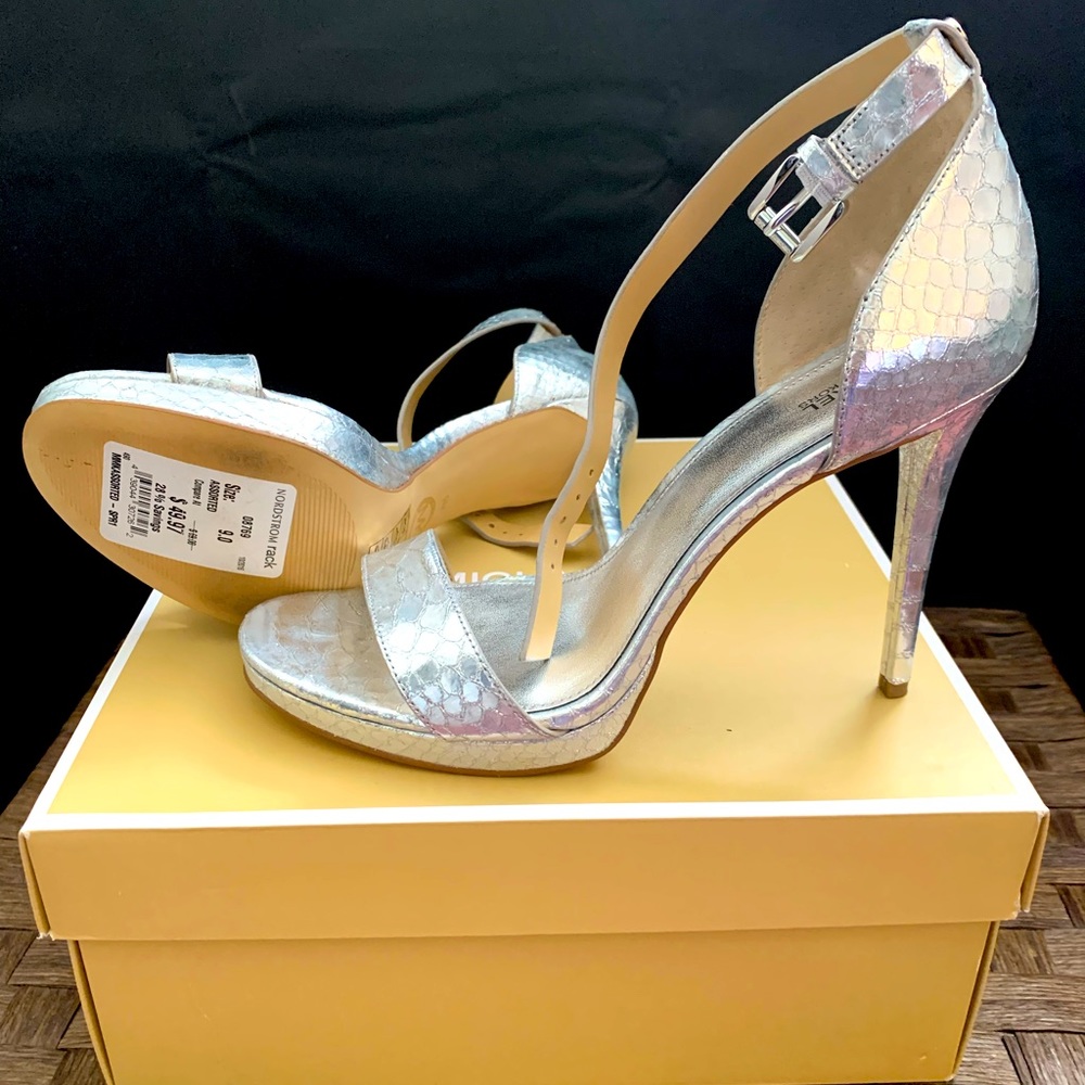 Michael Kors Silver Heels| size 9| Dressy| NWT